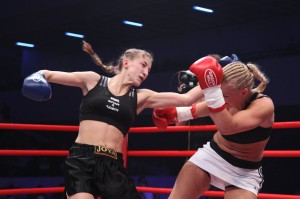 Турнир W5 Братислава Илона Вийманс vs. Вероника Петрикова